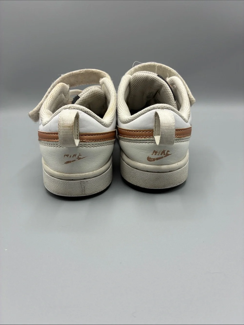 Nike court low